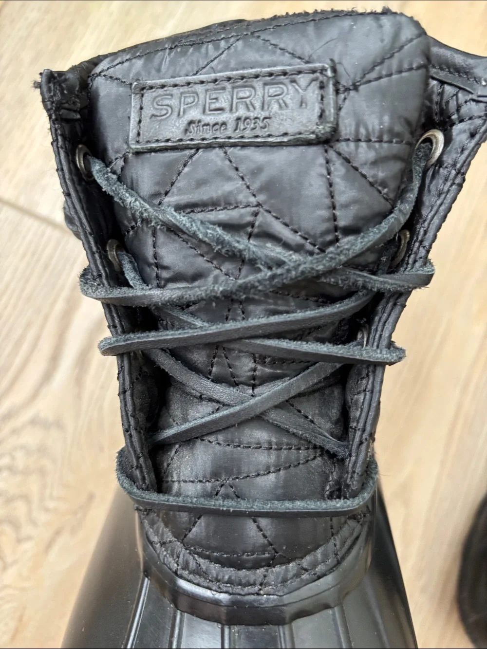 Sperry Waterproof Duck Boots Quilted Black SZ 9 Gorpcore Cozy Preppy Monochrome